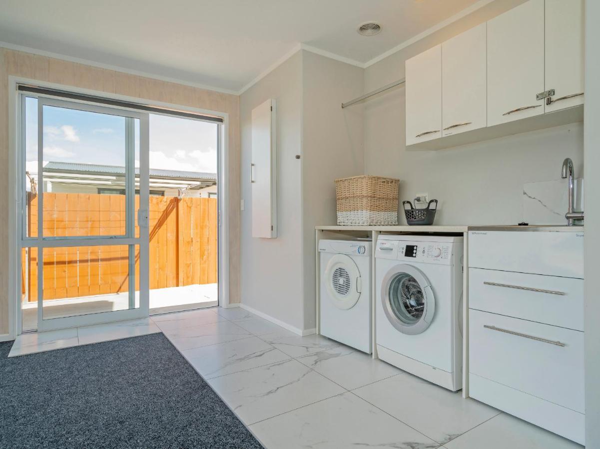 Modern Beach Pad - Whitianga Holiday Home 外观 照片