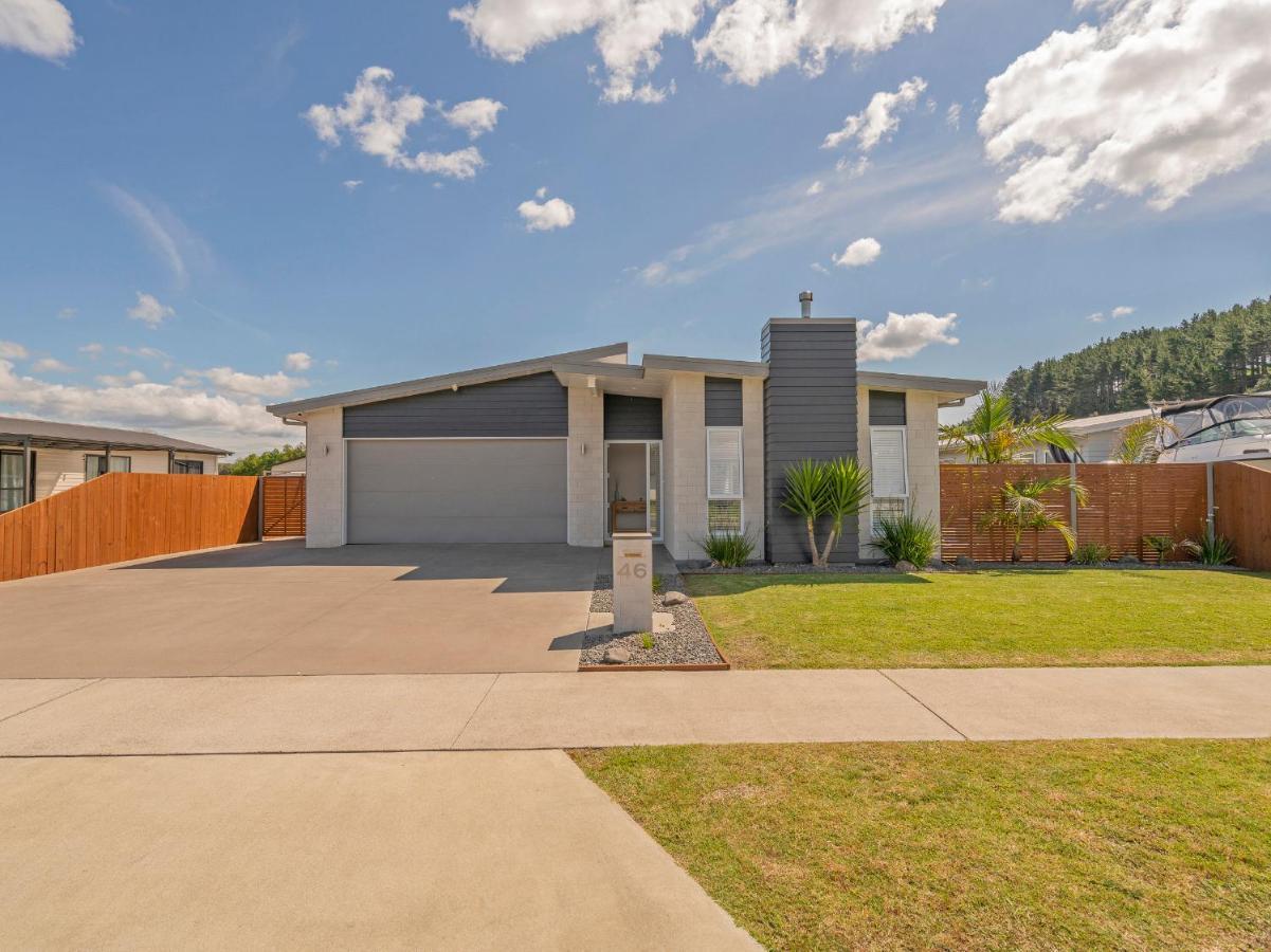 Modern Beach Pad - Whitianga Holiday Home 外观 照片